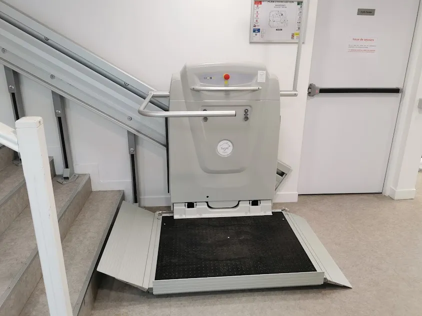 Sylift – Monte escaliers, Ascenseurs privatifs & Plateformes PMR