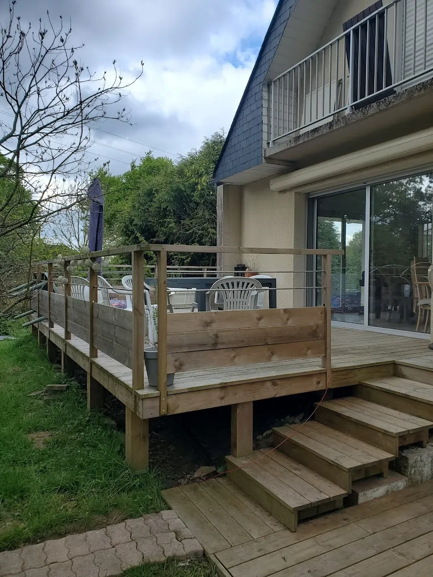 De La Terrasse Au Grenier