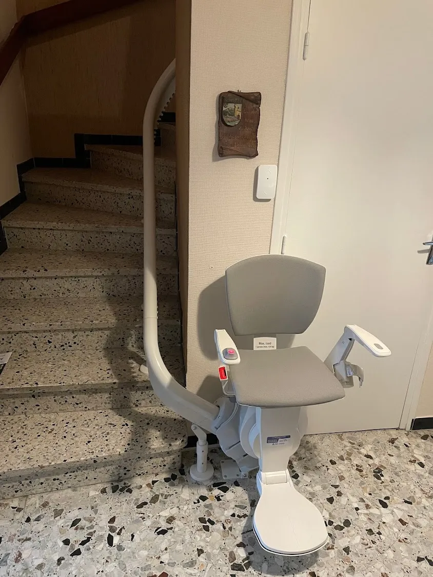 F.G.S. Accessibilité - Monte escaliers