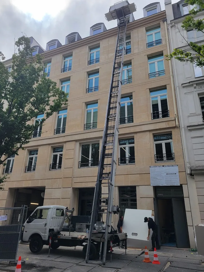 Paris Monte Meuble Location 92